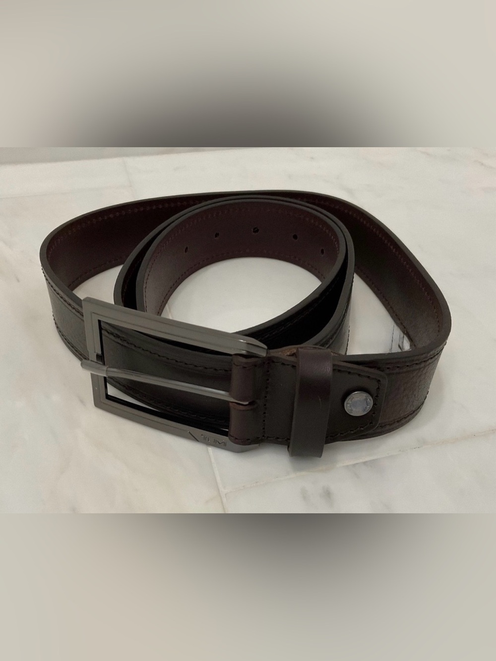 NEW Tumi 100% Pebbled Leather Pin Buckle Belt - size 44 - BROWN -Made in France